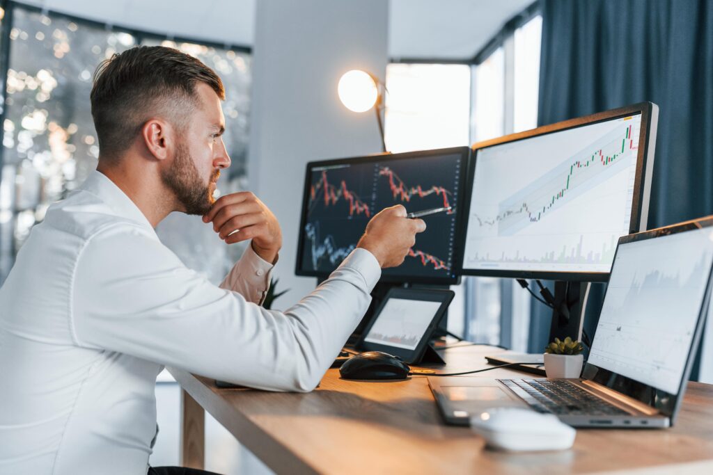 scaling in and out of positions