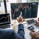 Realistic Expectations in Forex Trading: Start Right, Trade Smart