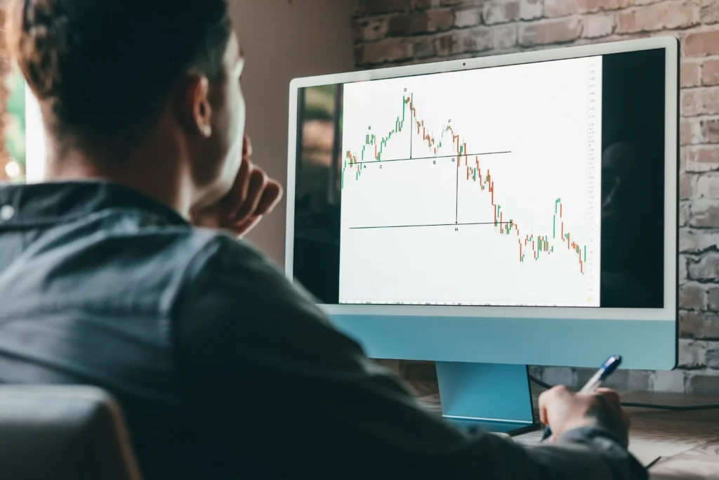 Rectangle pattern in trading chart analysis with breakout signals.