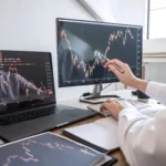 Pullback Trading vs. Trend Reversals: Smart Choices in 2025